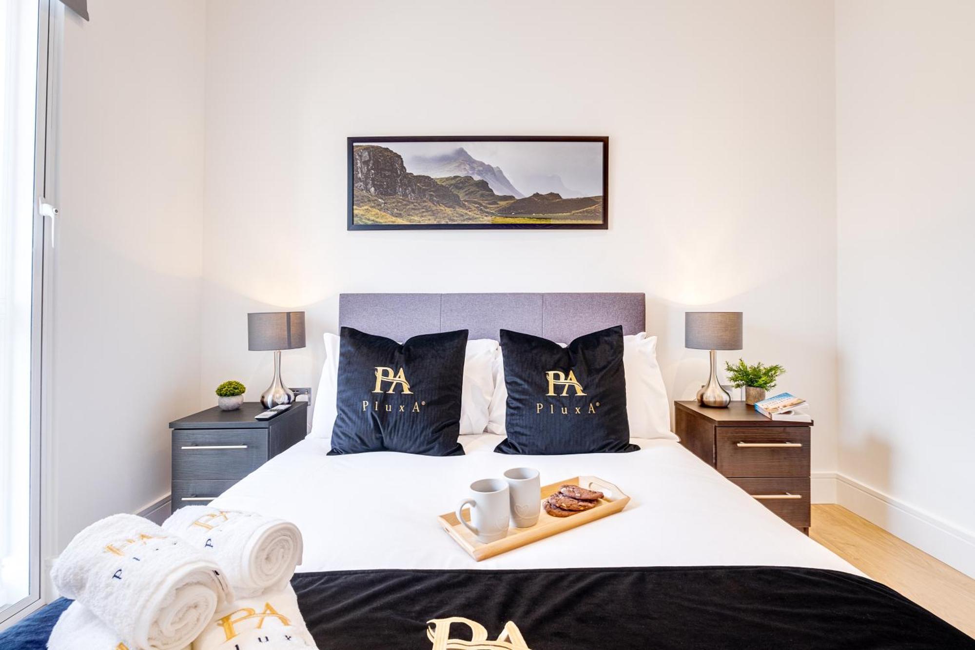 Apartment Pluxa Nero Deluxe - Bliss 2bath, Walk To Transit Birmingham